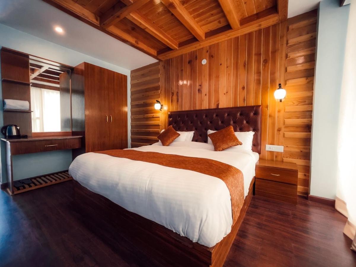 Winterline Resort Near Mall Road Manali - Centrally Heated & Air Cooled Екстер'єр фото