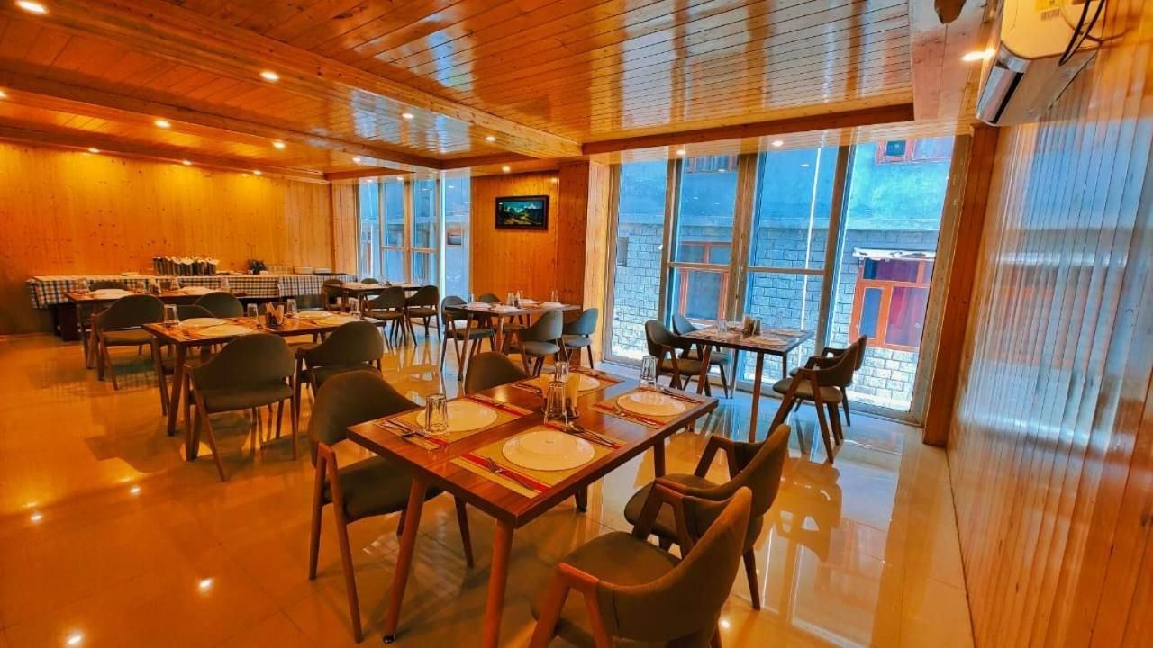 Winterline Resort Near Mall Road Manali - Centrally Heated & Air Cooled Екстер'єр фото